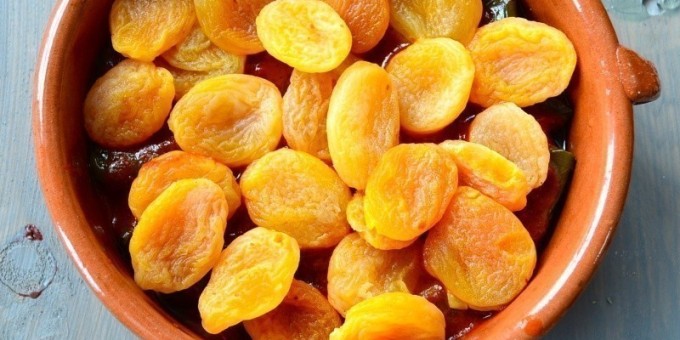 Какими полезными свойствами обладает курага?