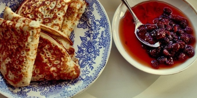 Шведский стол по-бобруйски: на кухне гостиницы «Турист» дорогие продукты заменяли дешевыми