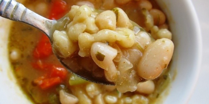 Блюда в пост: постная тушеная фасоль без масла