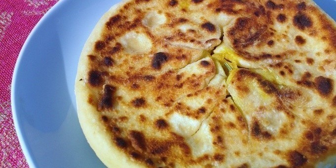 Алу паратха — Ииндийская лепешка с картофельной начинкой