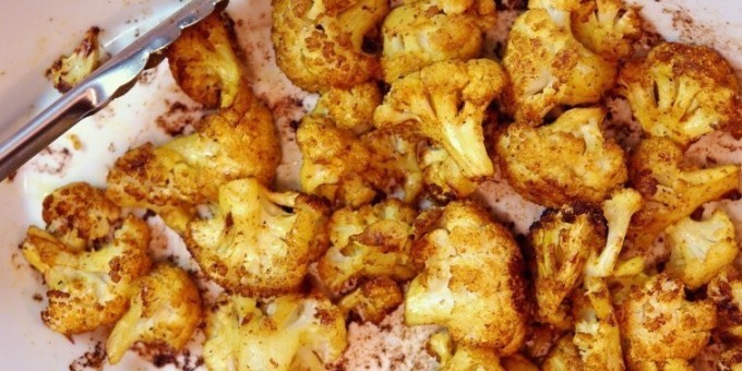 Для любителей остренького — цветная капуста с паприкой