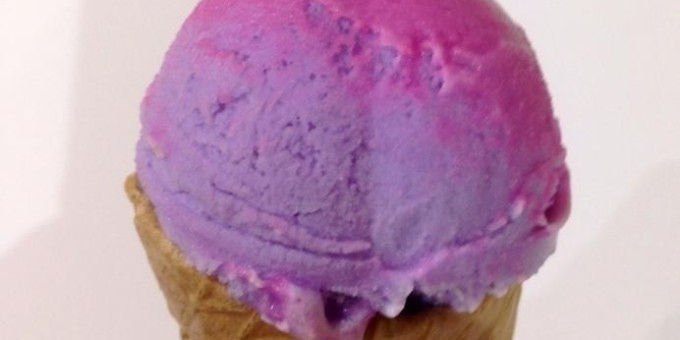 Хамелион — мороженное которое меняет цвет при облизывании