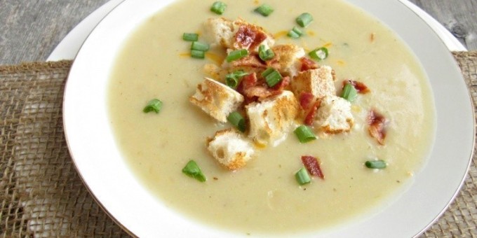 Крем суп из картофеля и лука порей