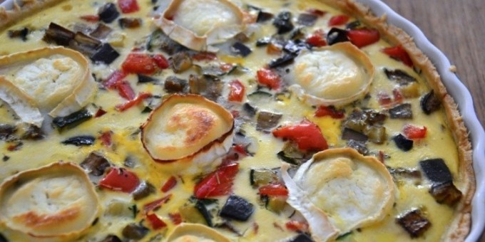 Заливной пирог с баклажанами, сыром и сладким перцем