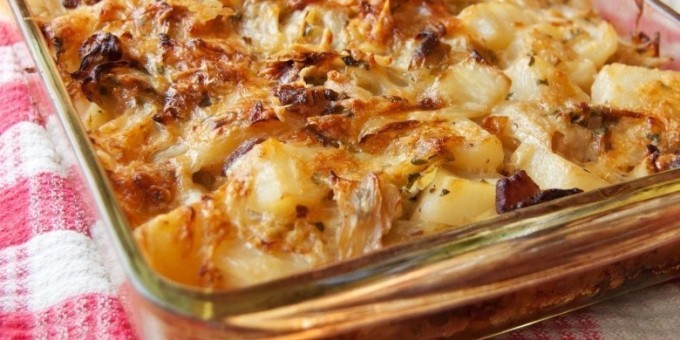 Осенняя овощная запеканка из савойской капусты с сыром