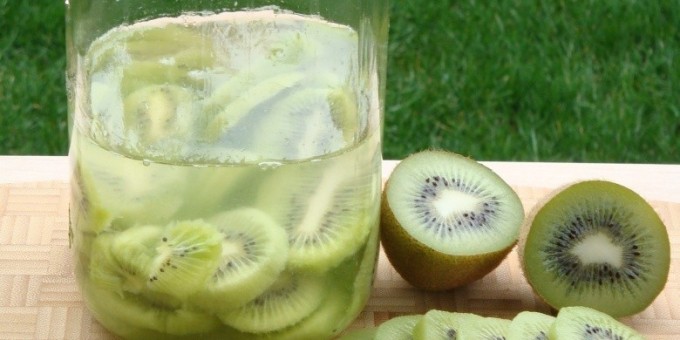 Домашний ликер — зеленый киви