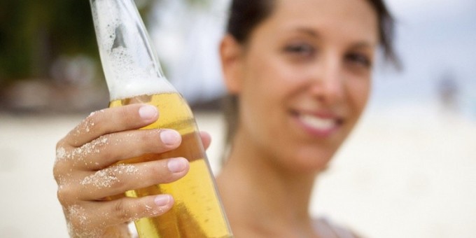 Почему девушки становятся красивее если выпить бокал пива?