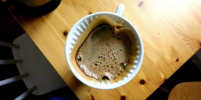 Сотрудника магазина арестовали за добавление спермы в кофе коллеги