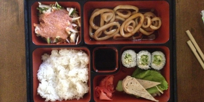Бэнто ланч в суши-баре «Манга» — цены выше, качество ниже