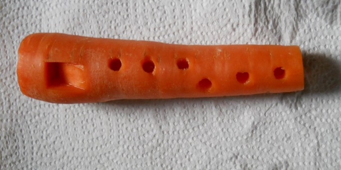 Как сделать флейту из морковки