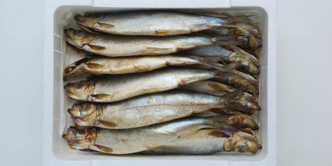 Излюбленное лакомство русского человека: соленая килька "сухого" посола