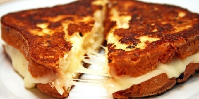 Итальянские бутерброды с сыром моцарелла за 15 минут