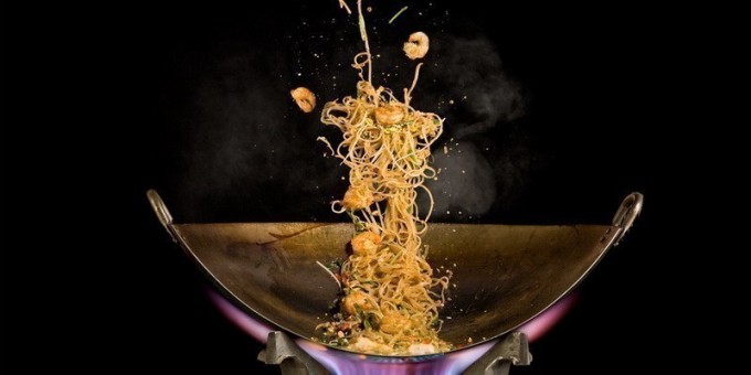 Как готовят самое популярное блюдо юго-восточной Азии — Пад Тай