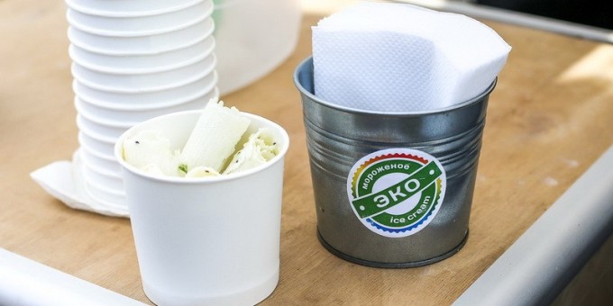 Эко мороженое за 50 000, шашлык, френч-доги и бургеры. Авиафестиваль на аэродроме "Боровая"