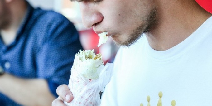 Кафе «Doner kebab» – кебабы, фалафель, восточные бургеры. 24 часа в сутки, 7 дней в неделю