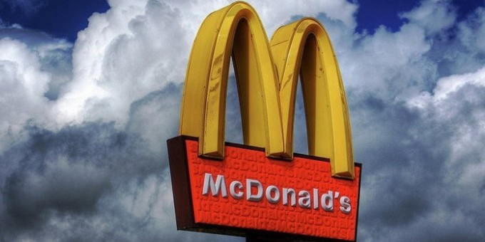 В «МакДональдс» Минска закончились мясные полуфабрикаты