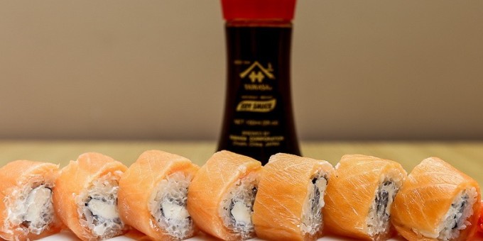 Дарим роллы Филадельфия маки нашим читателям