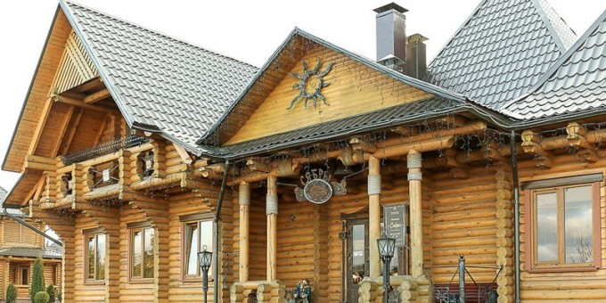 В загородный комплекс «Сябры» на обед в охотничьем стиле под домашнюю хреновуху