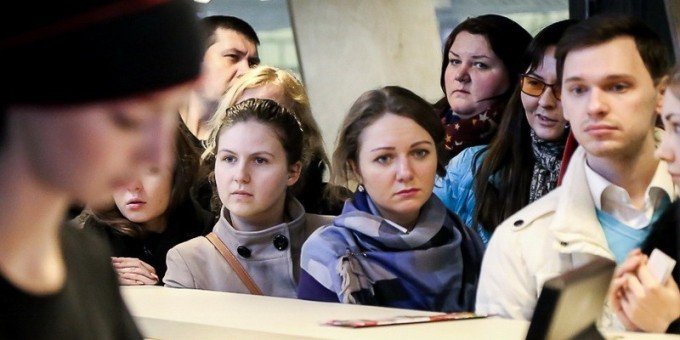 Как Каменная Горка разрывала торговый центр «Караван»