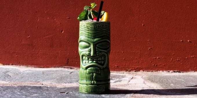 Первый тики-бар с тропическими коктейлями на роме и атмосферой райских островов