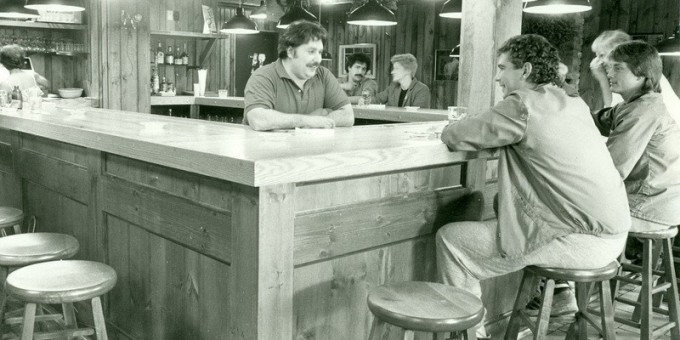 В здании Горизонта откроется свободное пространство с мощным фуд-кортом, барами и зоной отдыха