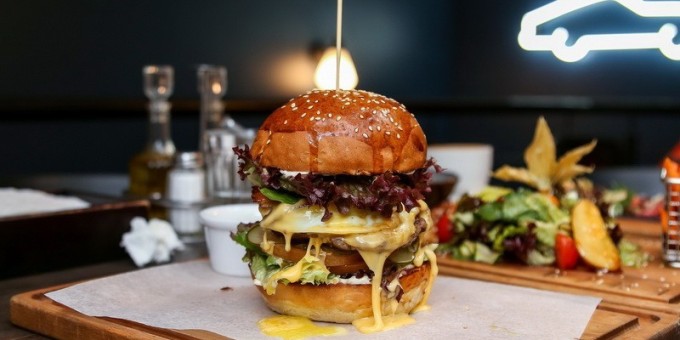 Тестим бургеры «Enzo» от 11 рублей за бургер с тофу до 19,59 рублей за дегустационный сет