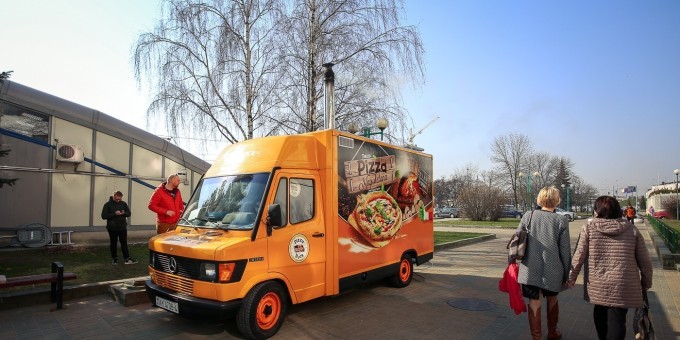 Сигнал красный! Единственная Неаполитанская пицца с фудтрака приехала на один день в Минск