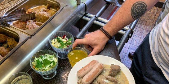 На своей шкуре проверил, как кормят в охраняемой столовой при оперном театре