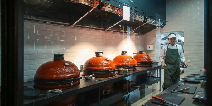 Чужие на Октябрьской. С визитом доброй воли в новые гриль-бар «Woogly» и вроде как кафе с итальянской ориентацией «Italiano»