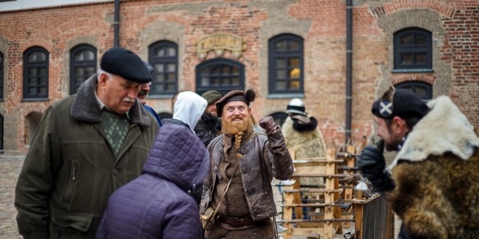 Как погубить белорусский туризм на примере княжеского ресторана в Мирском Замке