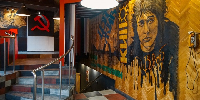 Чебуреки, смажни, бутики со шпротами, или для кого открыли кафе «Перестройка» - убийцу кулинарии Центрального