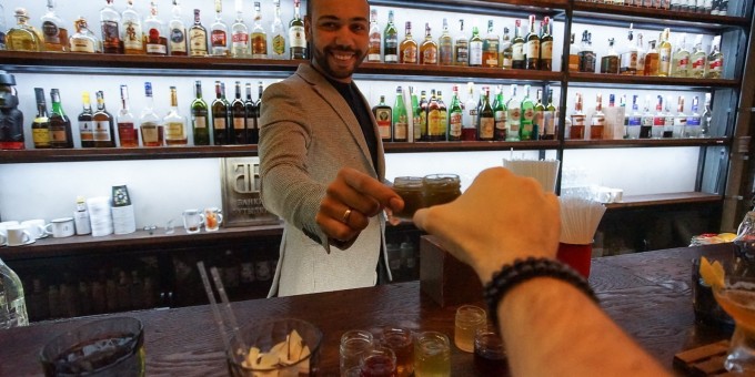 Что наливают в шот-баре и выживут ли на новом месте «Банки-Бутылки»