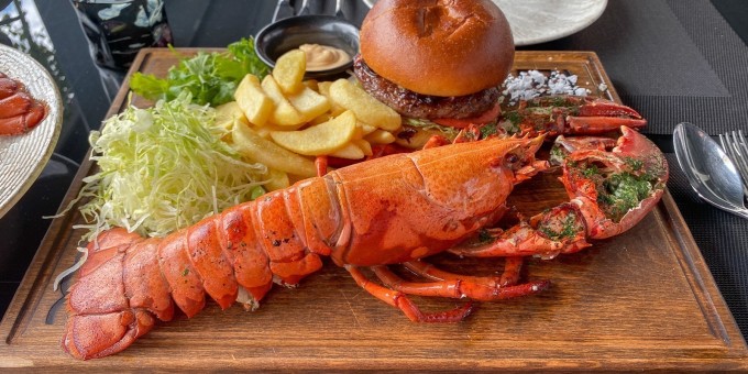 Затестил самый дорогой бургер в Минске по цене 175 чизбургеров