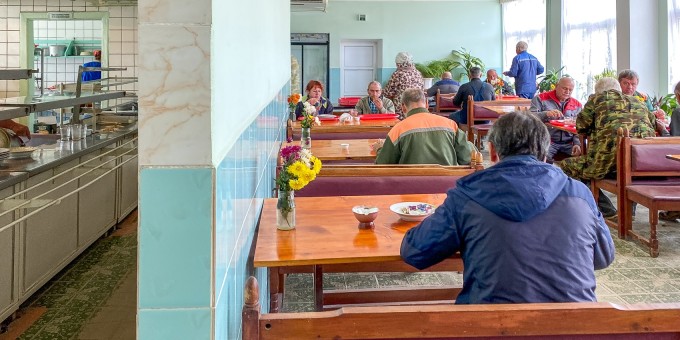 Из чего состоит обед за 3,57 рублей в заводской столовой Витебска