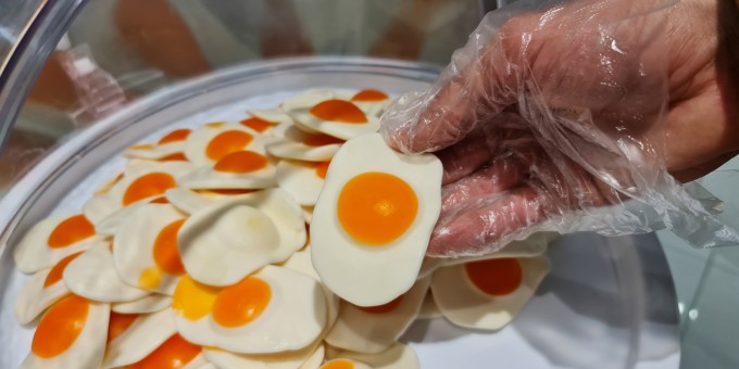 Как впасть в детство. Разнесли первый магазин желатинок «Мятный Кит», где всё по 2,99р