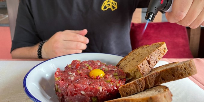 На тест попала новинка - гродненский французский тартар из говядины по цене десерта