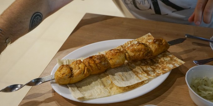 Лавка швейцарского сыра и грузинская шашлычная на втором этаже рынка «Валерьяново»