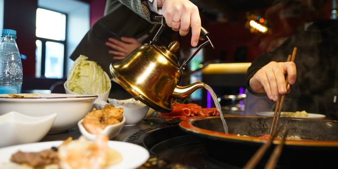 Открытый гриль на каждом столе - новая китайская самоварня на два этажа «Азия Пати»