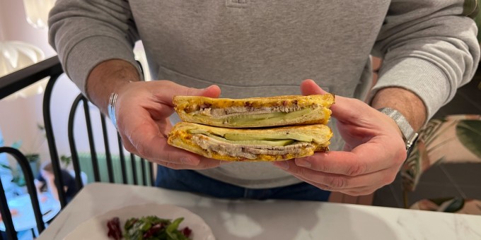 На действительно легендарном месте открыли двухуровневую кофейню  семьи «Зерно». Тестим завтраки!