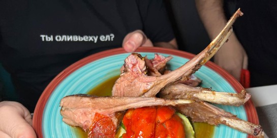 Только для своих, остальные не поймут. Кого приносят в жертву в секретном еврейском кафе кошерной кухни «Лехайм»