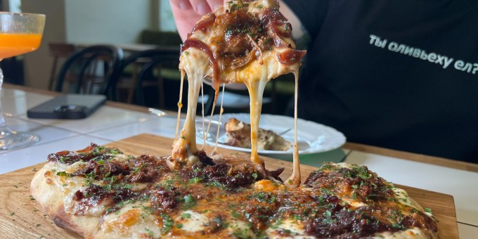 Сколько стоит поесть простому человеку в очередной новой пиццерии с баром «Жуй» что дали!