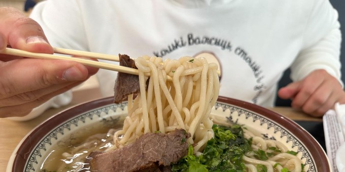 Если придёте в новое кафе «Панда рамен», то берите здоровенный суп за 12 рублей или гору жареного риса