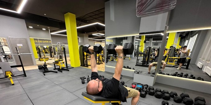 В легендарной «Белой Веже» 4 июля ждут всех в спортзал «Джим 24». Проник до открытия