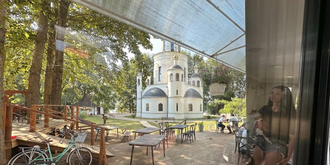В Чижовке есть атмосферная Георгиевская кофейня, в которой не берут деньги. В чём подвох?