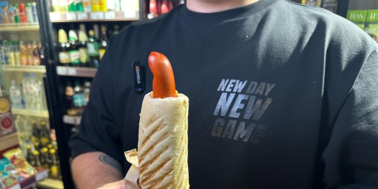 Где в центре перекусить хот-догом за 2,99 рубля, и как выглядит ролл Филадельфия за 14,90 рублей из «Тунца»