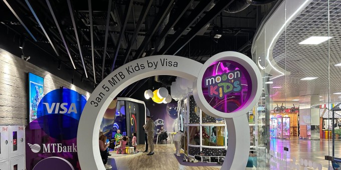 Новая бесплатная игровая зона для детей при кинотеатре, и какую на Новый год поставят экспозицию в «Дана Молл»