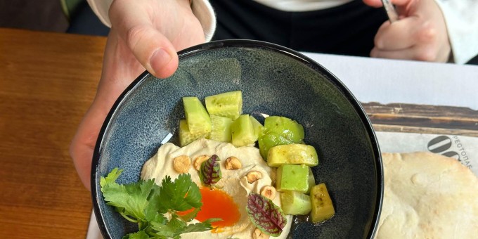 Поститься можно вкусно и полезно! Собрал для верующих большую подборку заведений, где есть постное меню