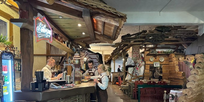 Старый ресторан славянской кухни деревенский дом «Подворье» вернулся с новыми рецептами и оптимизмом!