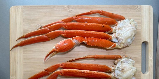 Проверяем, сколько чистого мяса в самом дешёвом крабе Стригуне по 36.99 рублей за килограмм из дискаунтера «Маяк»