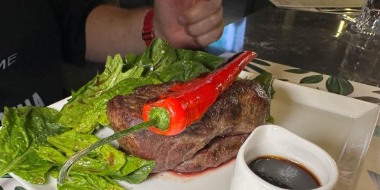 Новый гастробар «Филин» свил гнездо под мостом на Немиге. Чем кормят, чем поят и сколько стоит у них затусить с Том Ямом